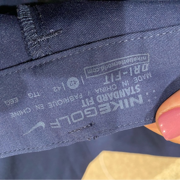 Nike Golf Dri Fit Navy Blue Bermuda Shorts Size 42 - Picture 5 of 5